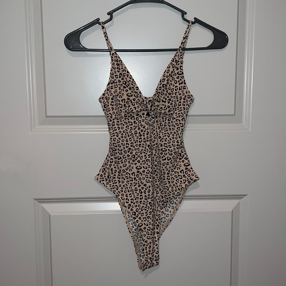 H&M cheetah print body suit